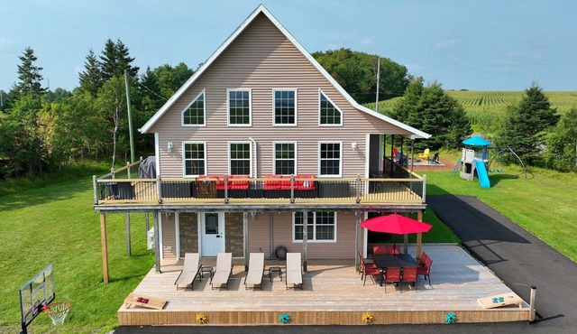 Rustico View Retreat- NEW rental, Perfectly located 4bdrm with wraparound deck in North Rustico