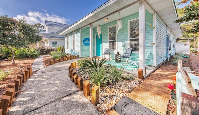 🤩 RV Parking |*Restaurants*| Walk to beach | SEPT/OCT. SAVE $$$ Pet Friendly