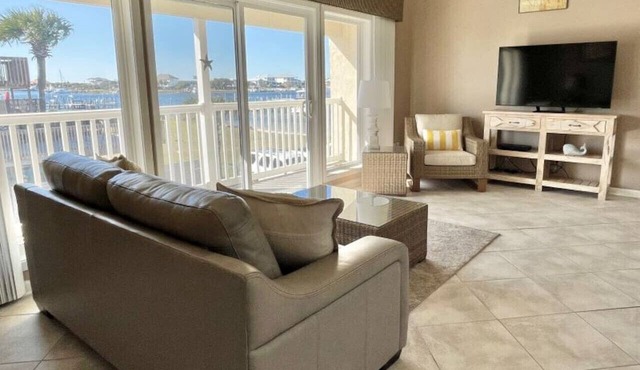 Sand Dollar W208 Affordable Bayfront Getaway!