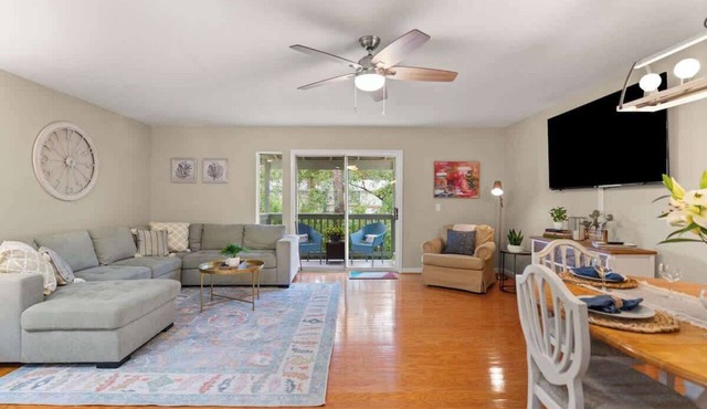 Sandy Tails - 5 bedrooms!