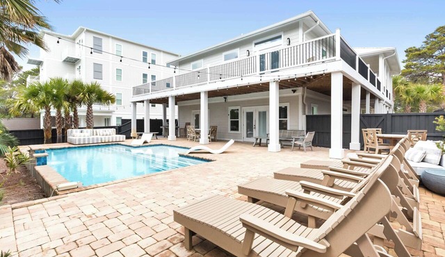 Santa Rosa Home with Pool, Deck & Beach Access