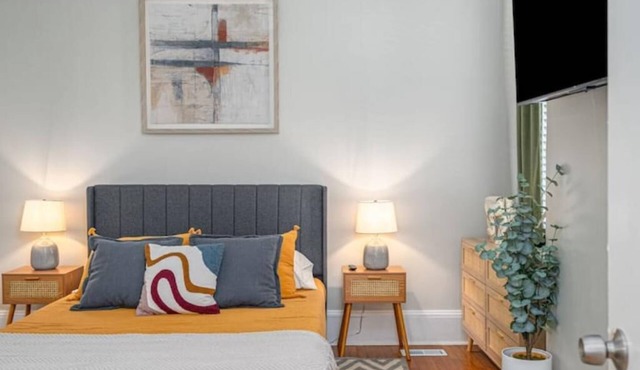 Savannah Midcentury Modern Haven - Thomas Square