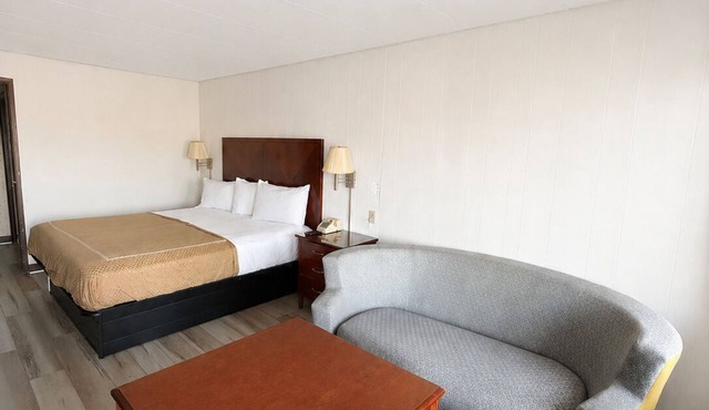 Scottish Inn & Suites