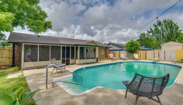 Screened Lanai! Pet-Friendly Haven in Pensacola
