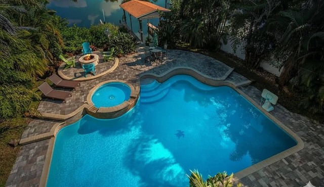 Sea Breeze Landing/Waterfront Property/pool/kayaks