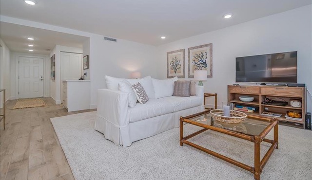 Sea Oats 143 Apartment