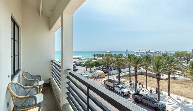 Seaside Town Square "Tequila Mockingbird" | 1 BR | Stunning Views| Bikes