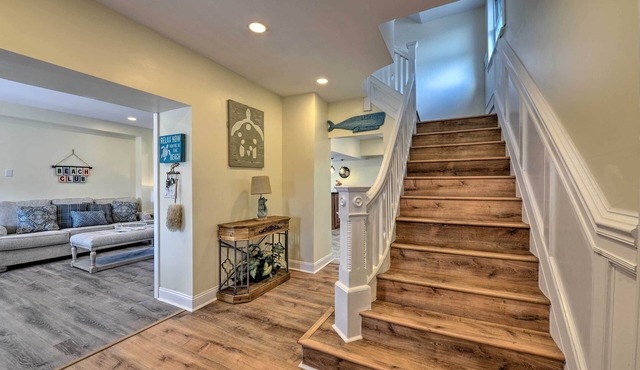 Seaside Wildwood Haven: Walk to Boardwalk/beach!