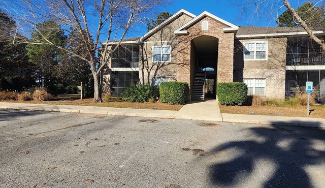 Serene 2-bedroom condo near Sportsplex in charming Foley