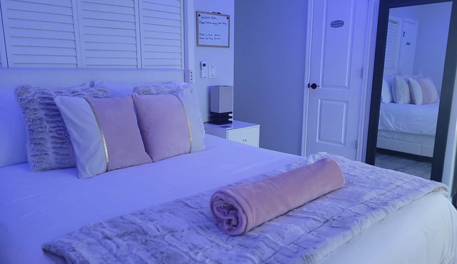 Serene Suite+ Private Entrance, by beaches, lakes, Springs, state park and more!
