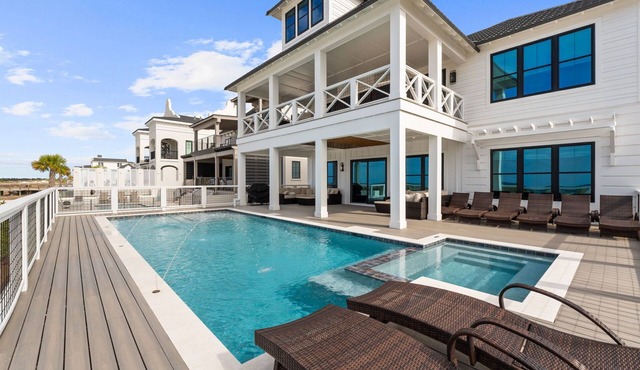 Shuck Yeah!: Beachfront home with Private Pool located in Sugar Sands community!