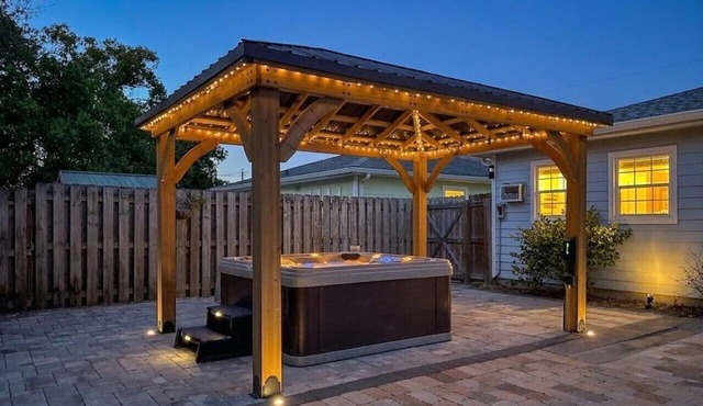 Siesta Key Paradise with Hot Tub