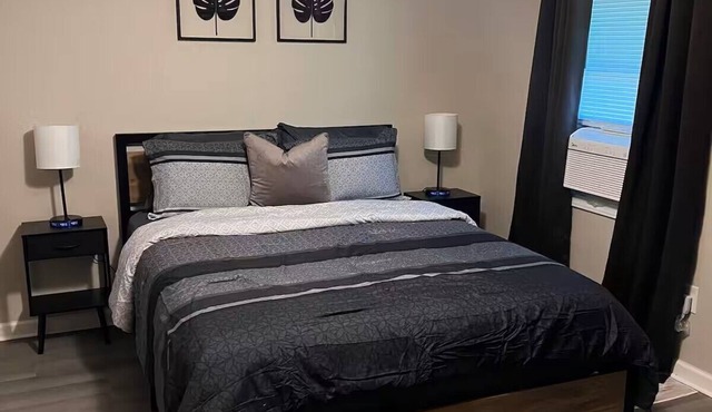 Skipper 1: Cozy 1-bedroom apartment with AC, WiFi in fabulous Rockingham in Rockingham