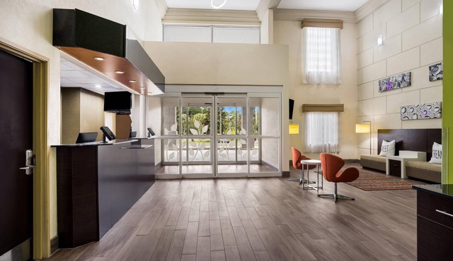 Sleep Inn & Suites Valdosta Mall Area