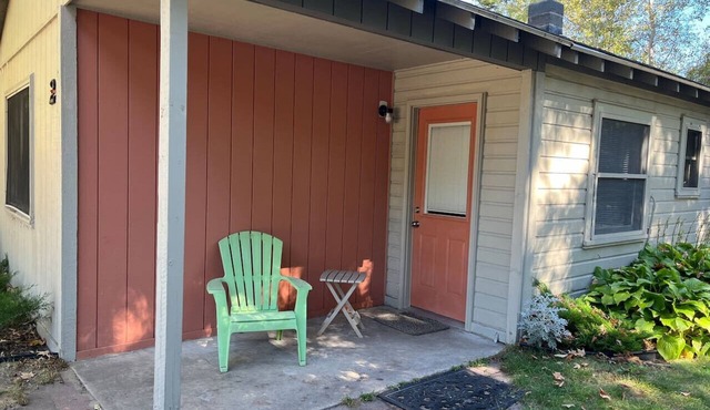 Sleeping Bear Riverside Cabins - Cabin #2 in Honor
