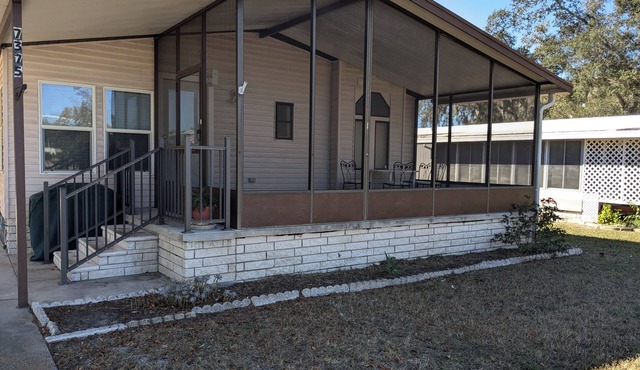 Snowbird home rental in highly sought after 55+ golf community