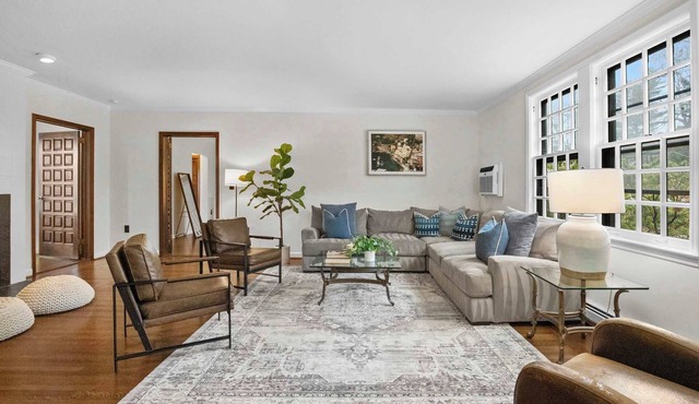 Spacious 3b/3b Mediterranean in White Plains