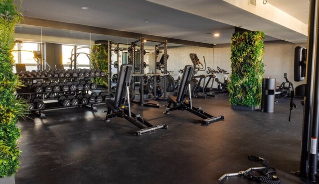 Spacious 3BR Loft | 15 From NYC & MetLife| Great Value | Groups Welcome