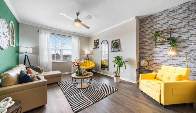Spacious 3BR2BA w Pool Gym Near Airport #4
