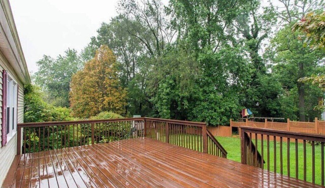 Spacious 4-bedroom house in peaceful Glenside with WiFi, AC in Glenside