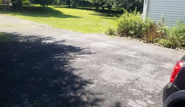 Spacious 4-bedroom house in charming Wallkill with AC