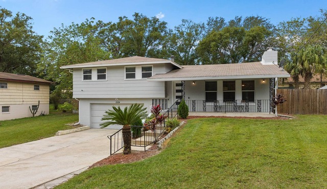 Spacious 4 Bedroom With a Large Pool