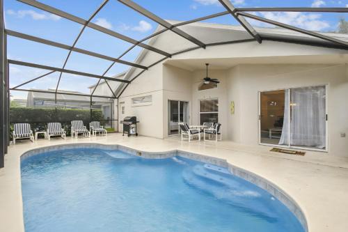 Spacious 4BR Pool Home at Lake Berkley Resort