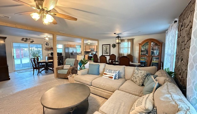 Spacious 5-bedroom house with private pool