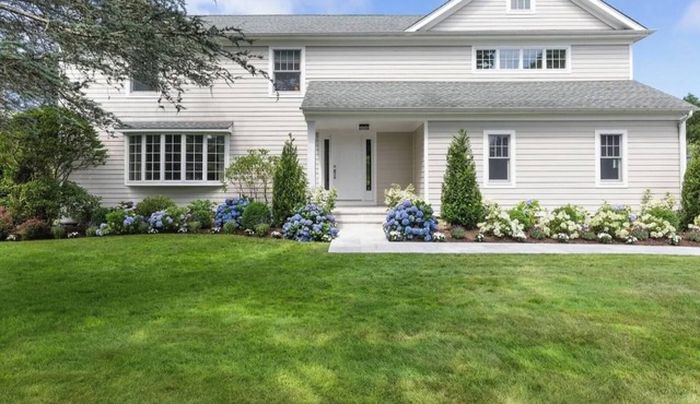 Spacious 5-Bedroom, 4.5 Bath Beach House in Enchanting Village of Southampton