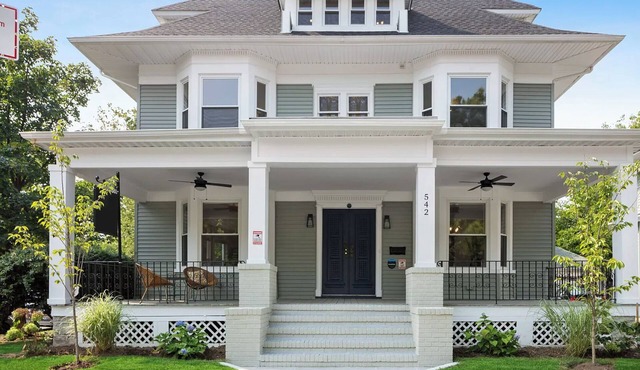 Spacious and Renovated Victorian Free Standing Home in New York City