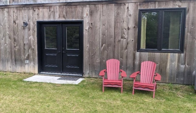 Spacious apartment on homestead; Experience sustainable living in Quinte West