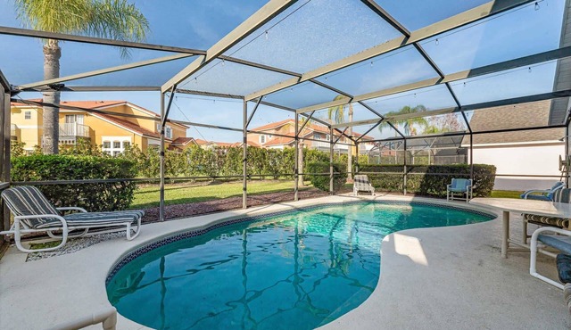Spacious home w/heated pool & yard