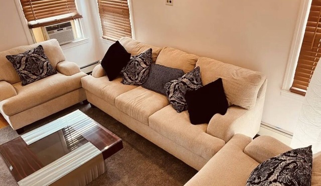 Spacious house 10 minutes from JFK Airport for a large family