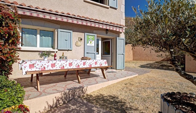 Spacious lodging with secure courtyard - 6 guests in Chavanay