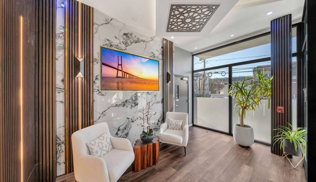 Spacious & Modern Two-Bedroom Apartment with Private Balcony & NYC Skyline View