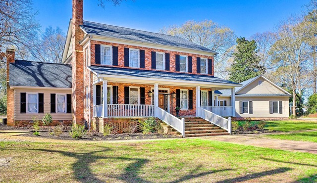 Spacious Sumter Vacation Rental w/ Pool in Sumter