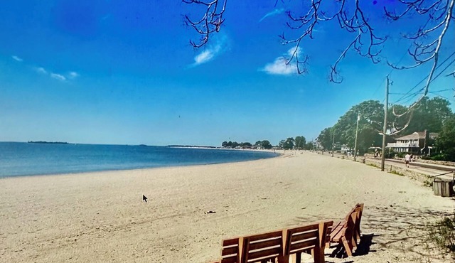Spend your summer in beautiful Westport!