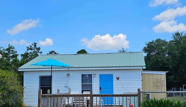 Starry Night Cottage Bayfront Pet Friendly Fenced Yard Sleeps 4