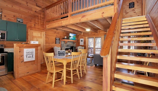 Stay for Labor Day - Fiber Wifi! - Close to Callaway Gardens