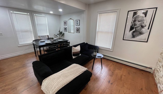 STAYCA Spacious Suite 4-bedroom apartment in Queens Near JFK