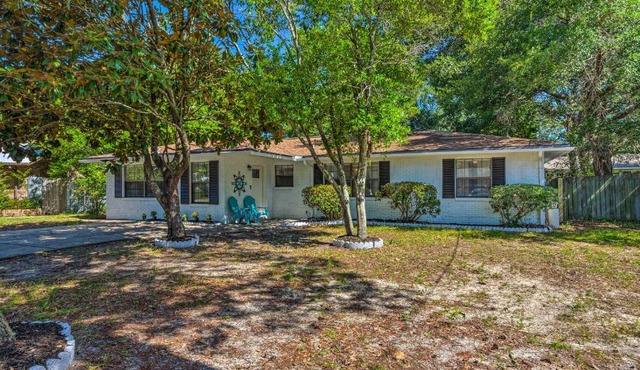 Stellar Fort Walton Retreat ~ 2 Mi to Beach!