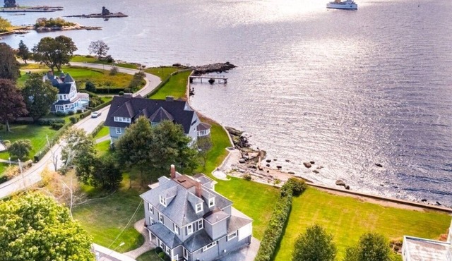 Steps to Waterfront Golf! Private Backyard Beach w/Loungers & Umbrellas