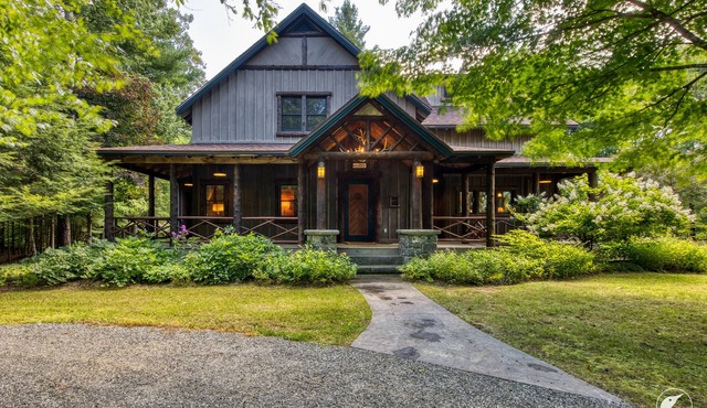 Stunning Riverfront Home on 30 Acres in Wilmington