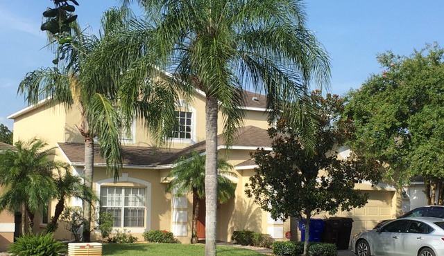 Stunning south facing Lakeside Villa in Cumbrian Lakes, Kissimmee Florida