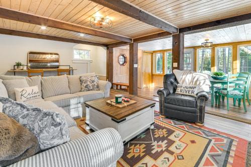 Sturgeon River Home: Outdoor recreation galore!