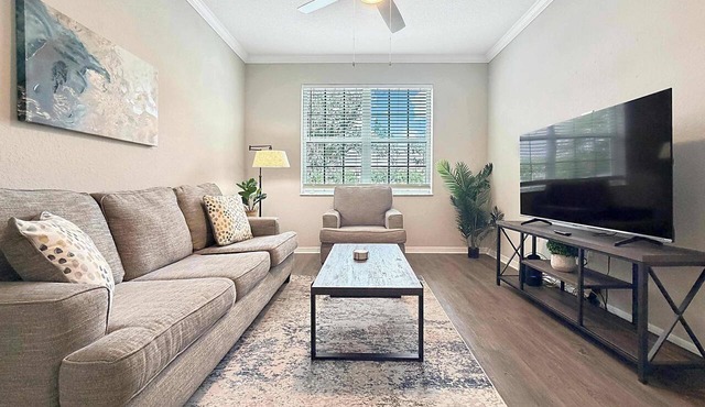 Stylish 2BR Retreat Near Midtown Tampa