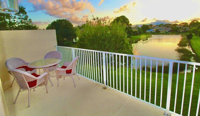 Summer Savings Treasure Coast Getaway 3BR Castle Pines in PGA Village