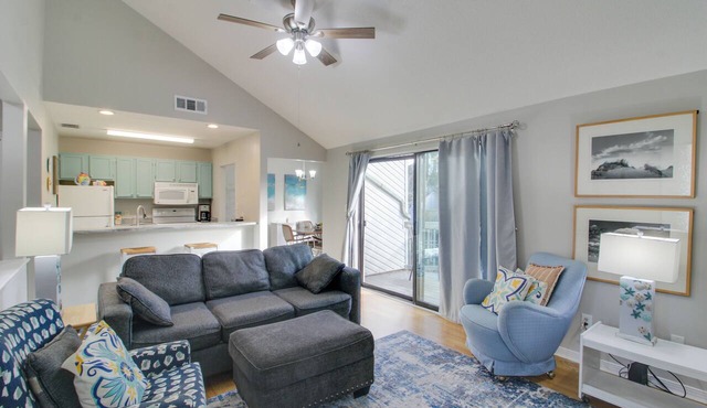 Sun, Surf & Sand in Fort Walton Beach! Cozy Condo