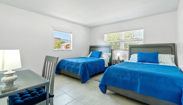 Sunny 1BR Escape Steps to the Warm Mineral Springs