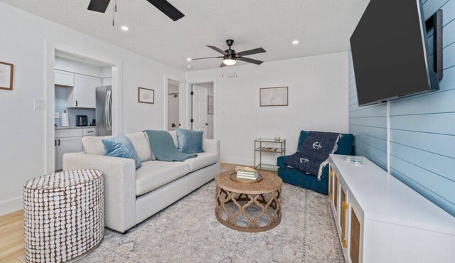 Sunny Haven #621: 1BR Townhome in Fort Walton